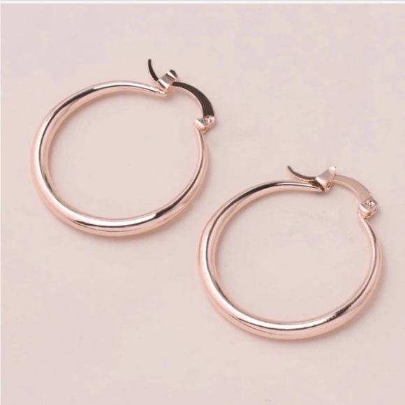 NEW ROSE GOLD ROUND HOOP EARRINGS - Picture 2 of 4
